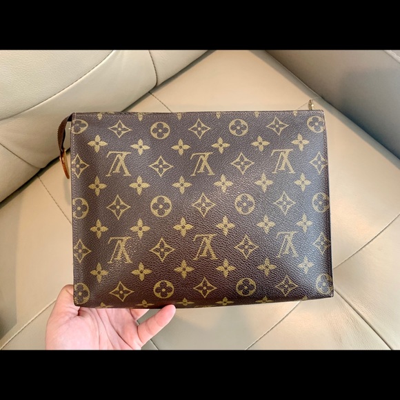 Louis Vuitton vintage Toiletry pouch 26 - Picture 3 of 14